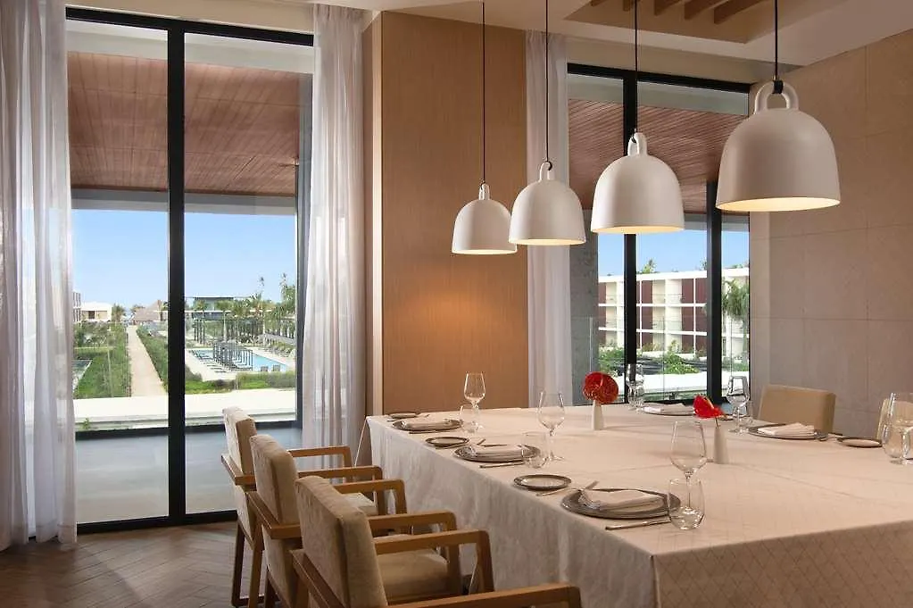 Live Aqua Beach Resort Punta Cana 0*,