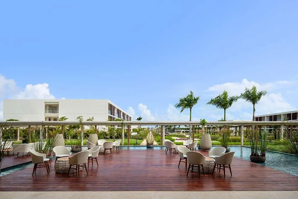 Live Aqua Beach Resort Punta Cana Hotel